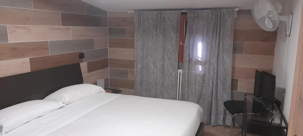 Aparthotel Il Gelsomino Cantù Esterno foto