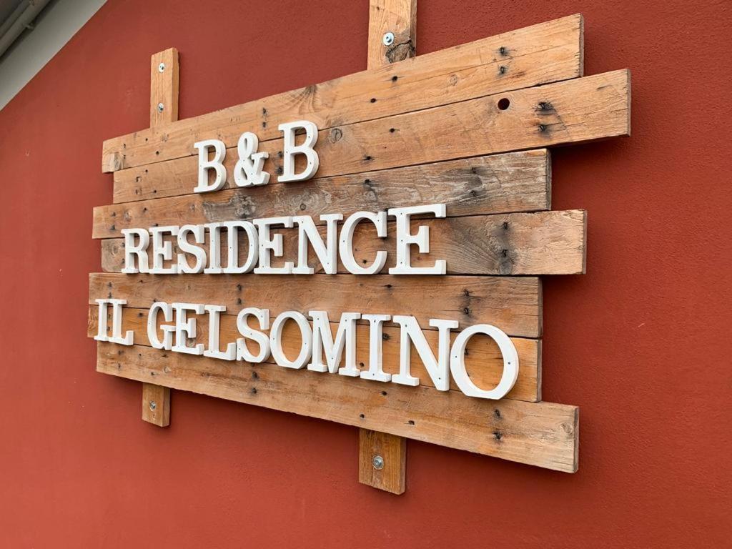Aparthotel Il Gelsomino Cantù Esterno foto